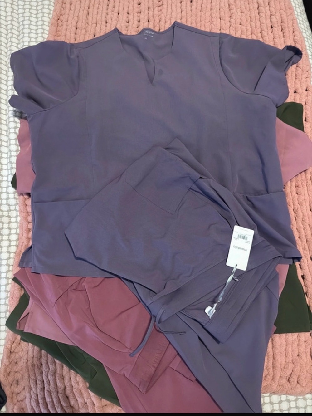 Women's Short-Sleeve Scrub Top and Pants in Soft Lavender